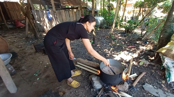 Y Sôn nấu rượu.png
